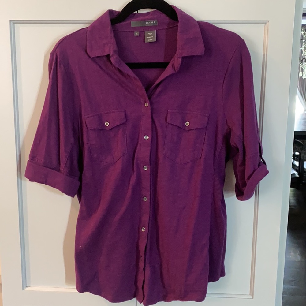 Sandra Women Small Chest-Pocket Button Down Shirt